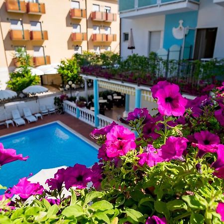 Hotel Villa Dei Fiori - Sul Mare Con Piscina Viserbella di Rimini Exteriör bild