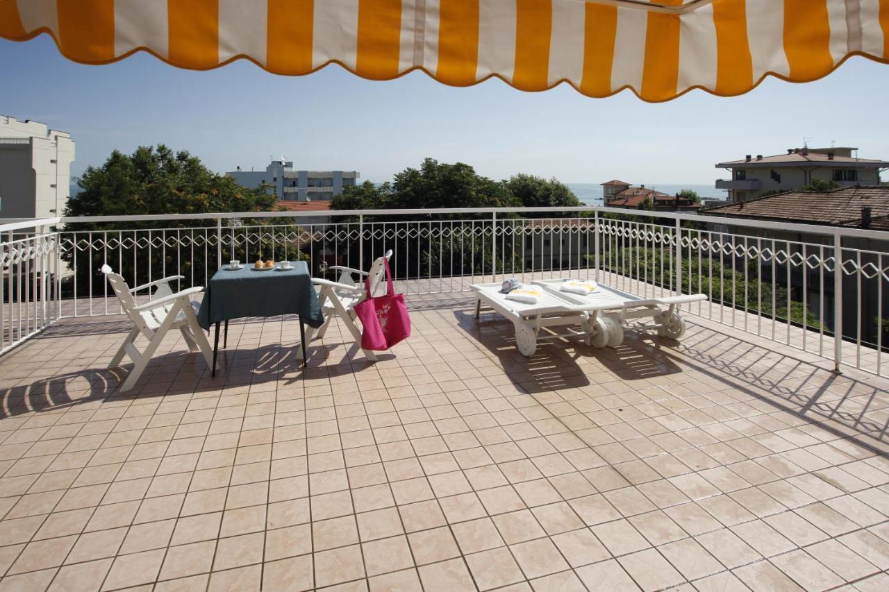 Hotel Villa Dei Fiori - Sul Mare Con Piscina Viserbella di Rimini Exteriör bild